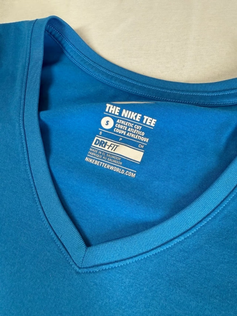 Women's Nike Dry-Fit V-Neck Athletic Tee Shirt Size Small - Blue